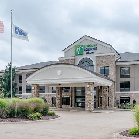 Holiday Inn Express & Suites Wadsworth By Ihg Exterior photo