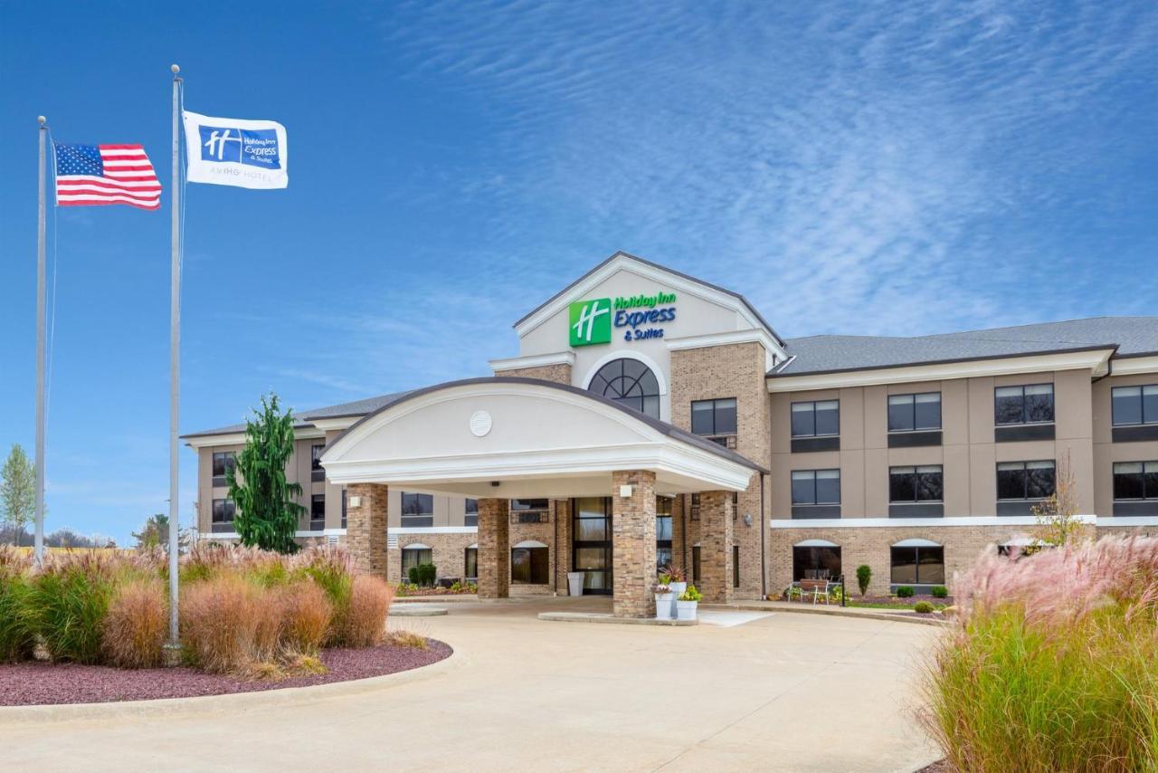 Holiday Inn Express & Suites Wadsworth By Ihg Exterior photo