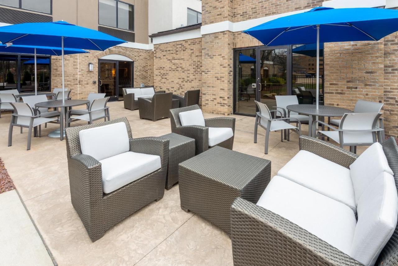 Holiday Inn Express & Suites Wadsworth By Ihg Exterior photo
