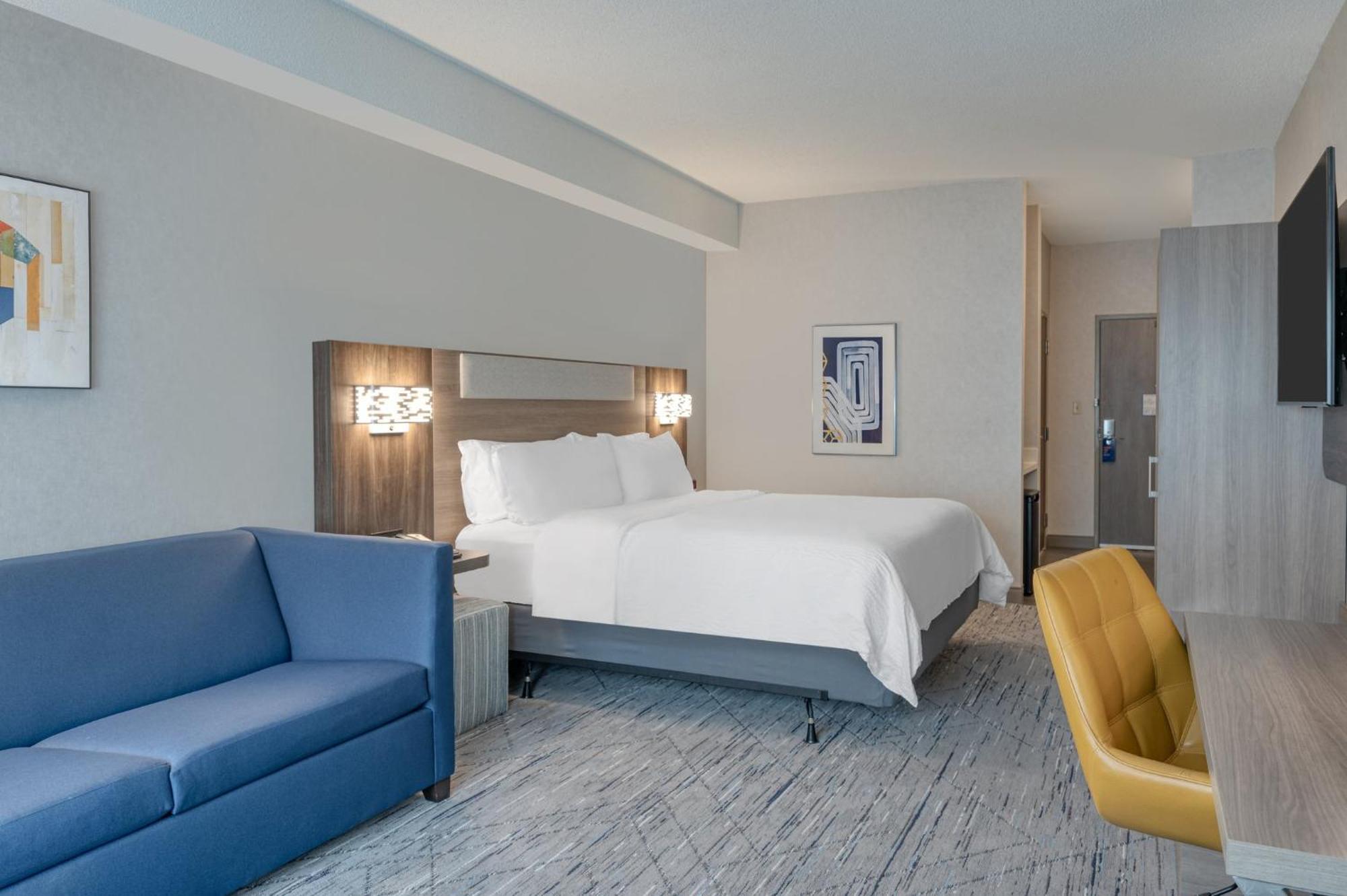 Holiday Inn Express & Suites Wadsworth By Ihg Exterior photo