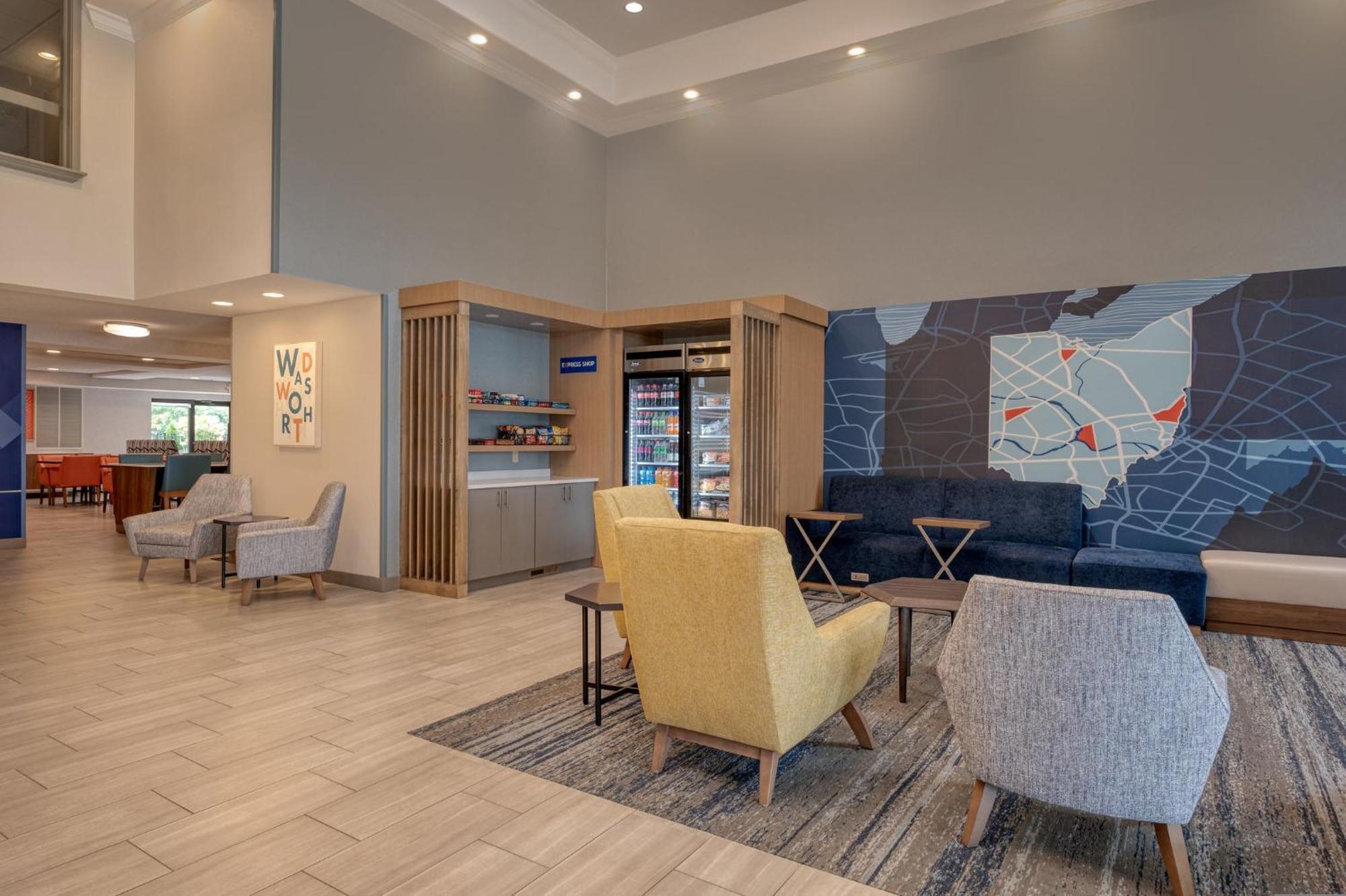 Holiday Inn Express & Suites Wadsworth By Ihg Exterior photo